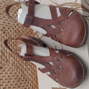 b.o.c brown leather upper women's sandals